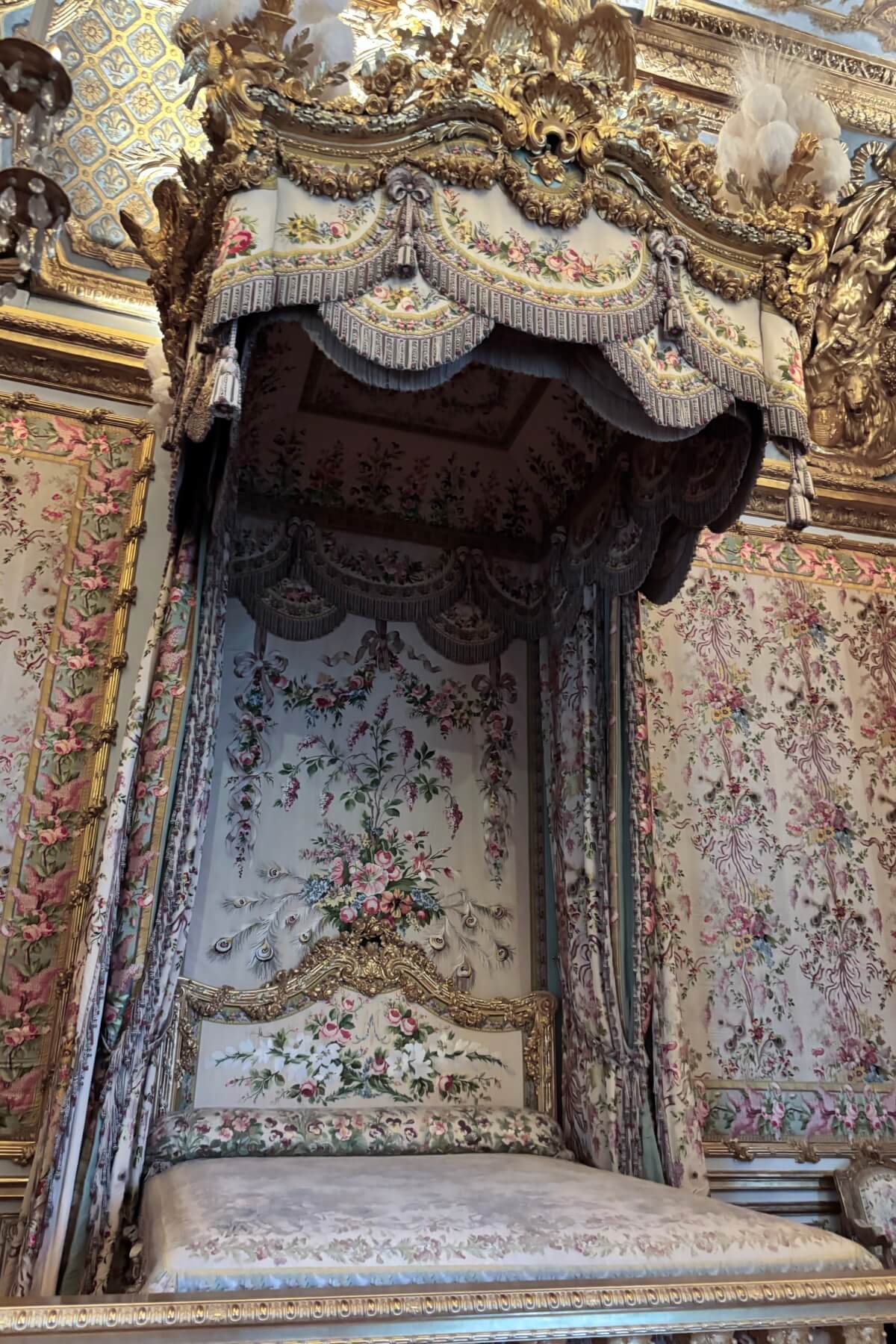 Versailles Queens Room